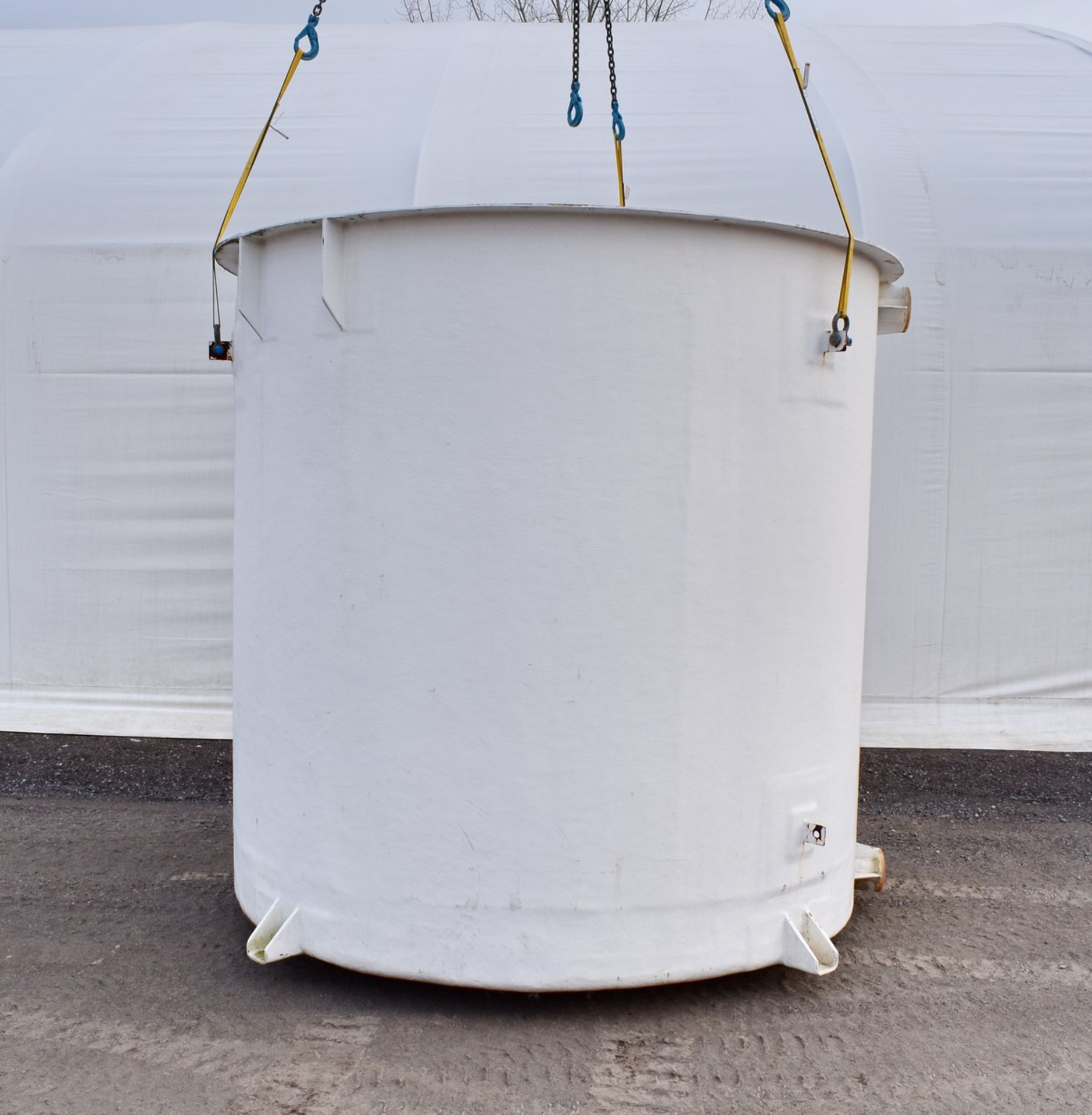 4350 GALLON TANK, FIBERGLASS Item Location : Laval  -CAPACITY:  3600 I.G. / 16 365 L - Image 4 of 8