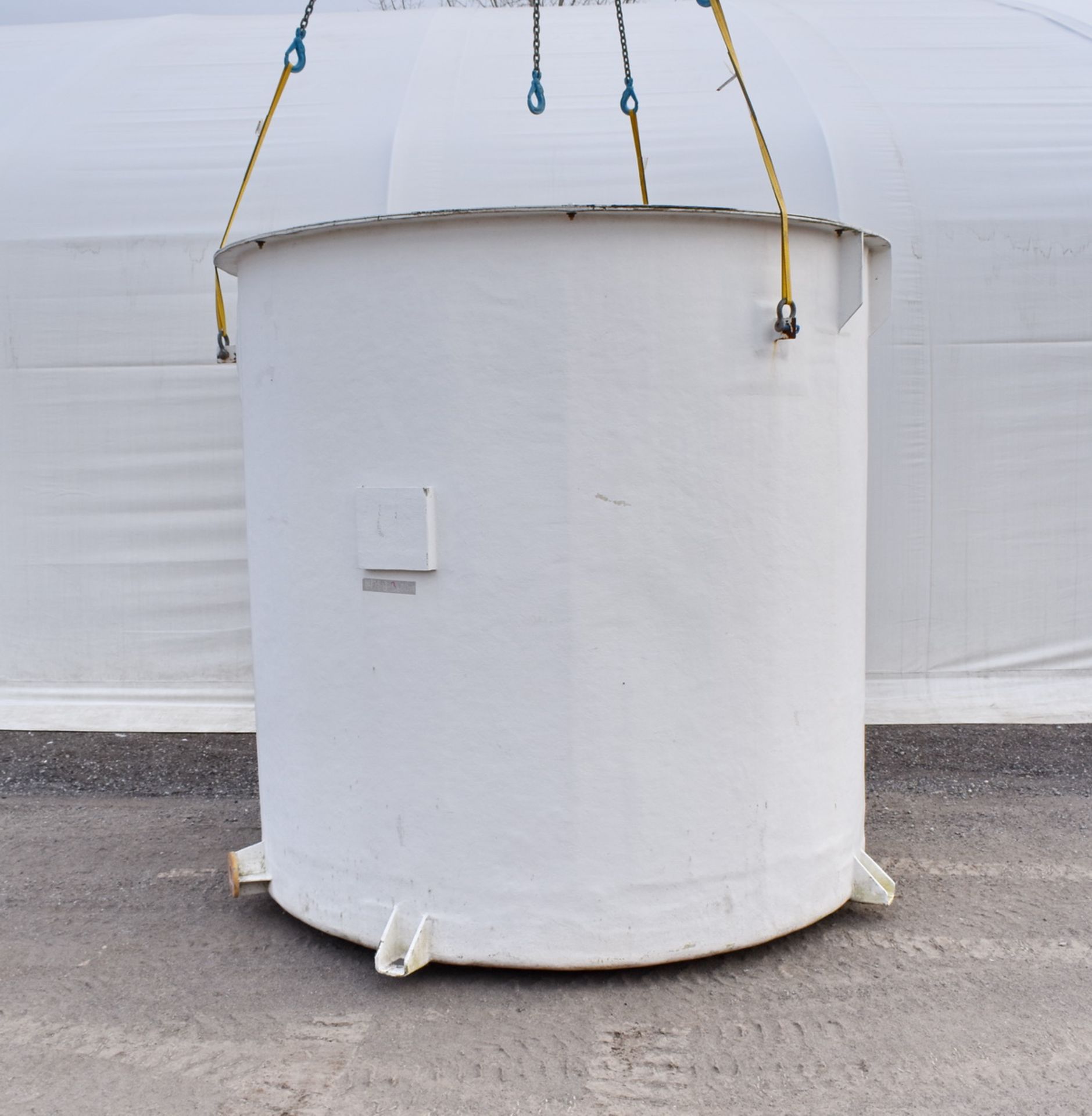 4350 GALLON TANK, FIBERGLASS Item Location : Laval  -CAPACITY:  3600 I.G. / 16 365 L - Image 2 of 8