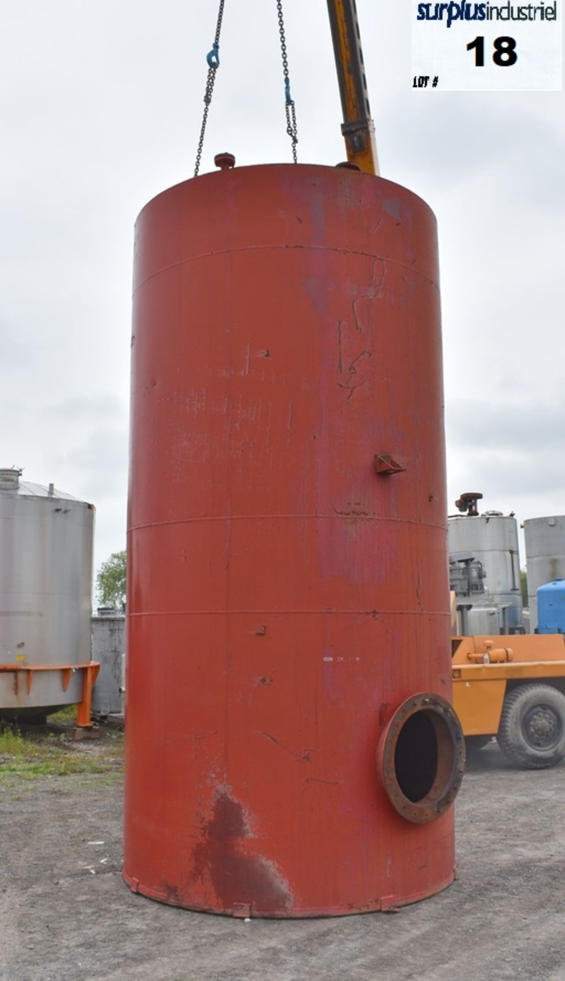 6000 GALLON TANK, CARBON STEEL Item Location : Laval  -CAPACITY:  5000 I.G. / 22 730 L