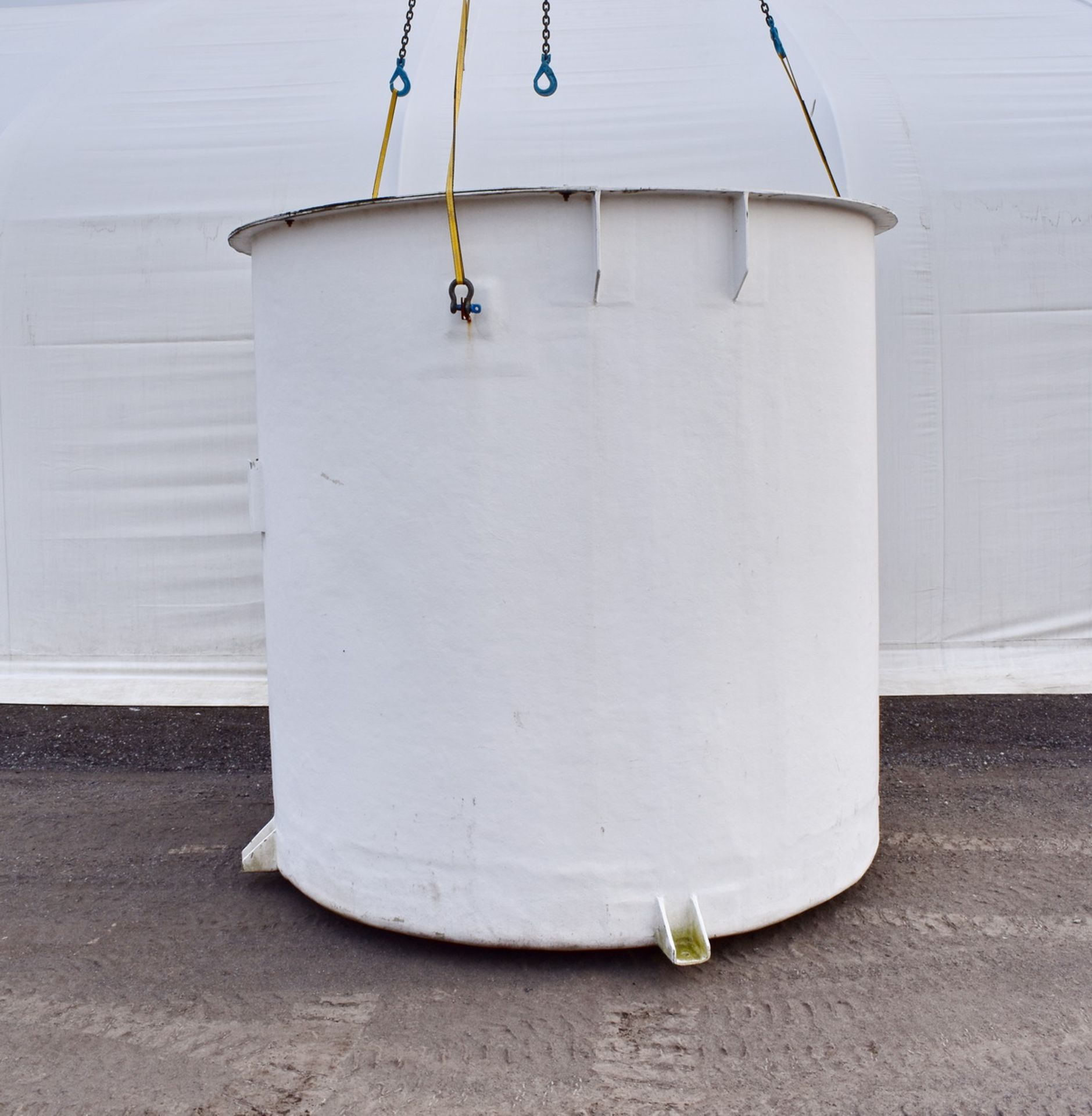 4350 GALLON TANK, FIBERGLASS Item Location : Laval  -CAPACITY:  3600 I.G. / 16 365 L - Image 3 of 8