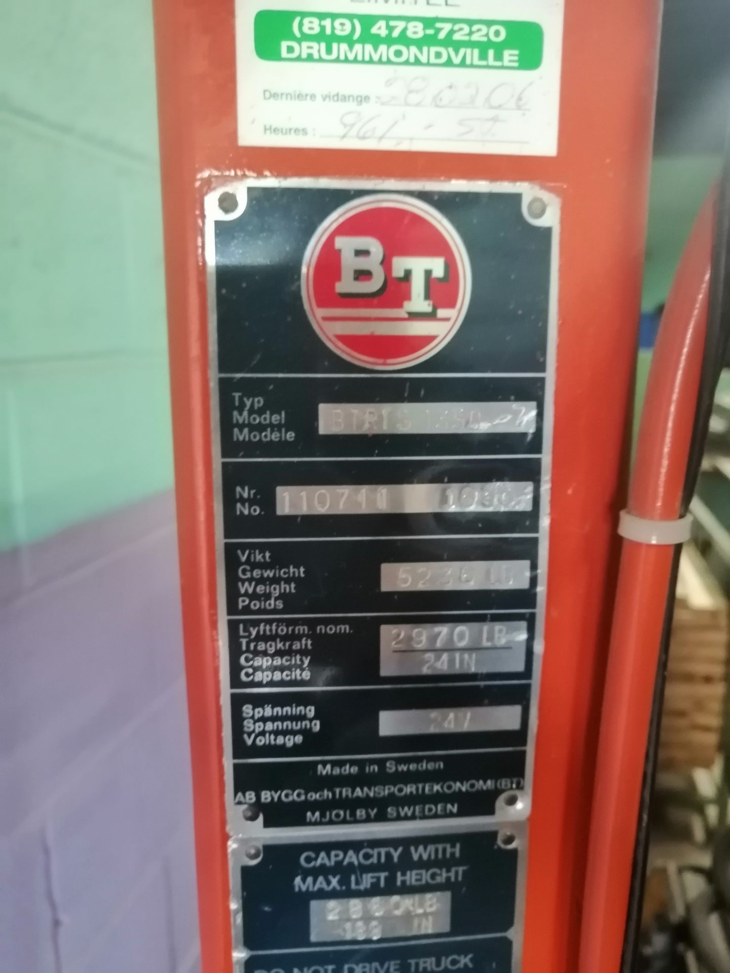 Fork Lift  Brand :BT *unknow condition *no battery  Item Location Drummondville - Image 4 of 6