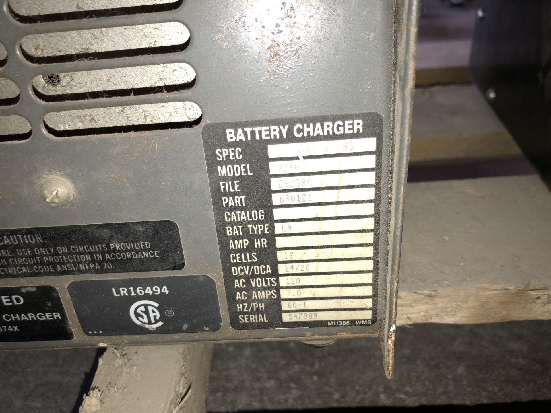LOT OF 4 BATTERY CHARGER - Image 7 of 12