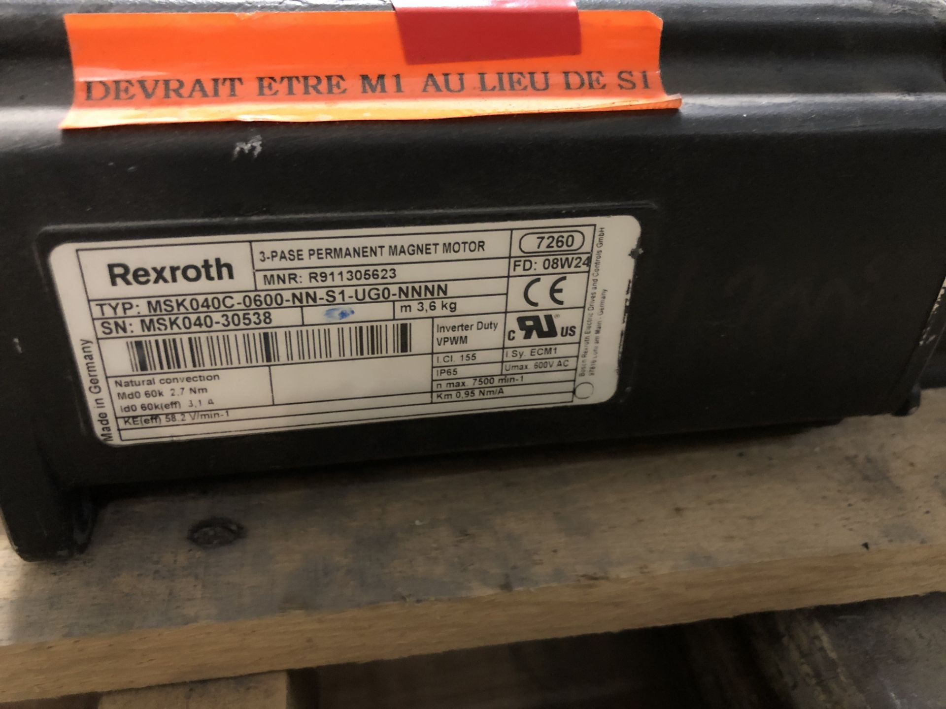 LOT MISCELLANEOUS HYDRAULIC VALVE, SERVO MOTOR,GEAR MOTOR Item location: Drummondville - Image 3 of 8