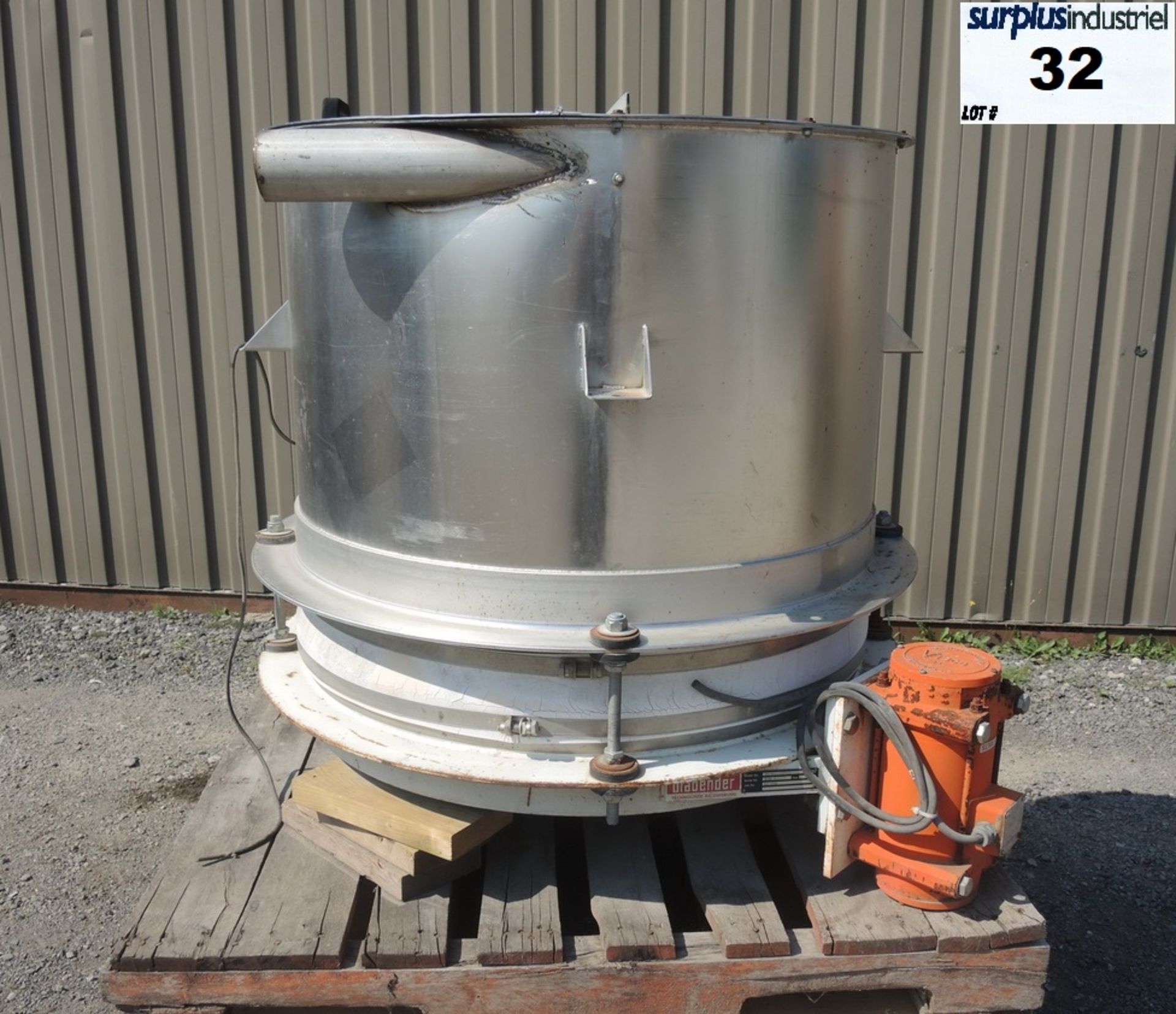 BRABENDER LIVE BOTTOM FEEDER Item Location : Laval  -MANUFACTURER:  BRABENDER, -HOPPER: 36" DIAMETER