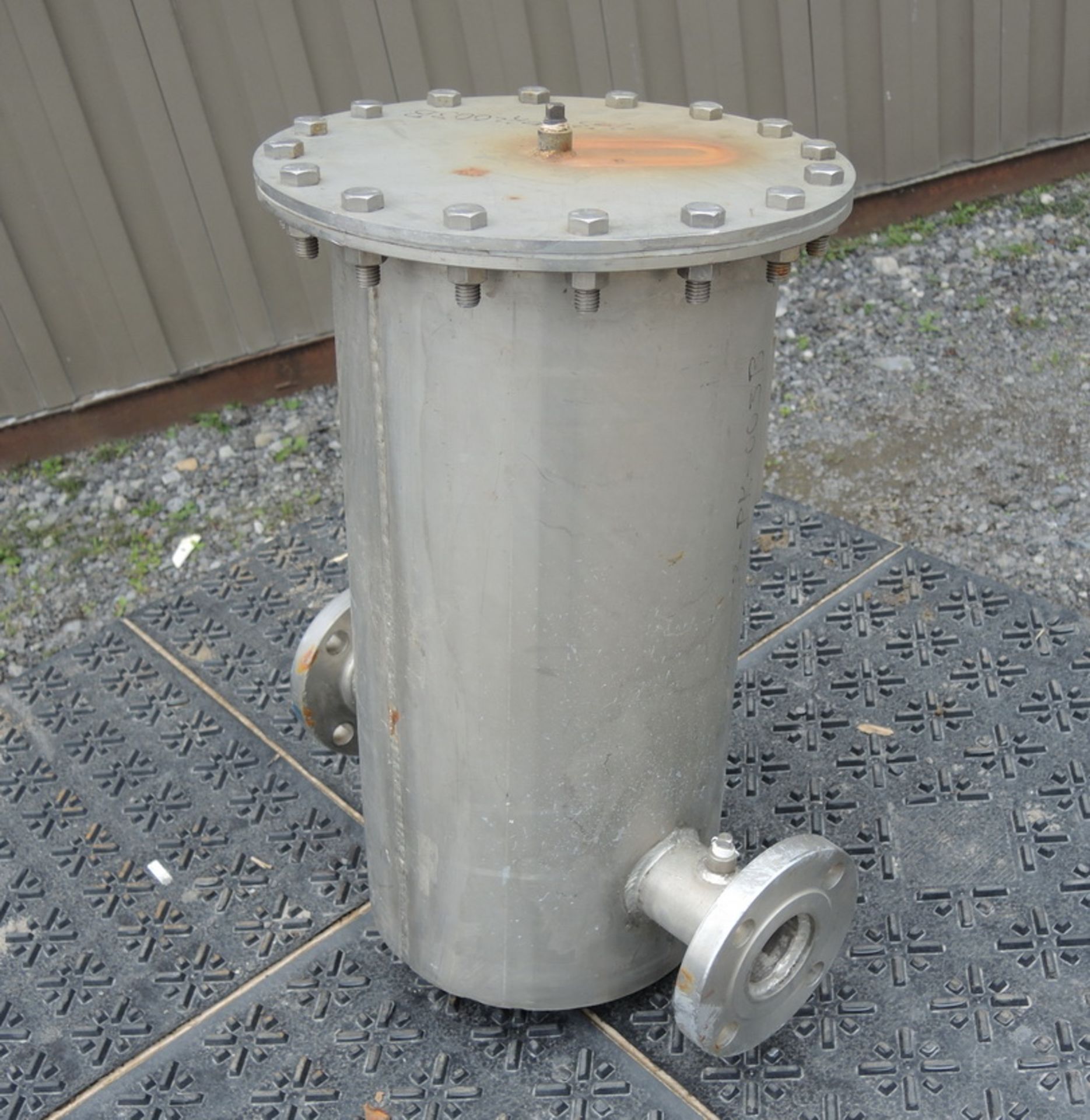 Lot of 2 FILTER, CARTRIDGE TYPE, 2" INLET/OUTLET, STAINLESS STEEL Item Location : Laval  - - Image 8 of 12