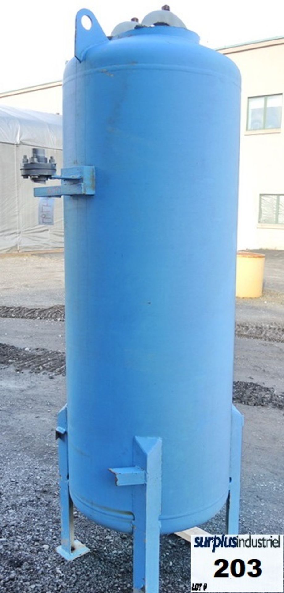 240 GALLON TANK (VESSEL), CARBON STEEL Item Location : Laval  -CAPACITY: 200 I.G. / 910 L -RATED