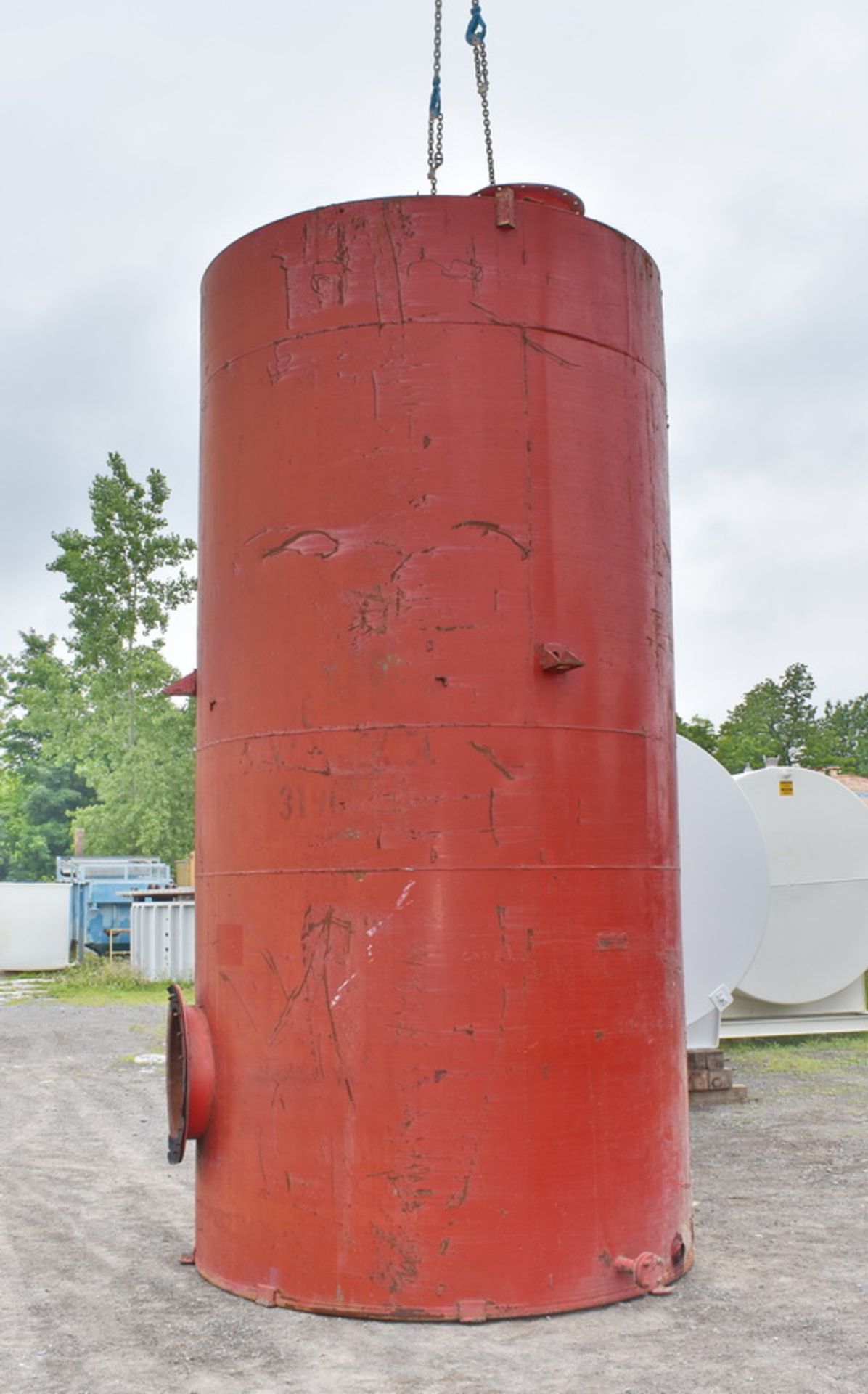 6000 GALLON TANK, CARBON STEEL Item Location : Laval  -CAPACITY:  5000 I.G. / 22 730 L - Image 2 of 6