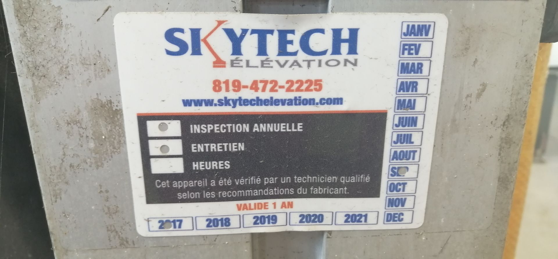 Genie Lift Model: PLC-19PDC *unknow condition *no battery  Item Location Drummondville - Image 6 of 8