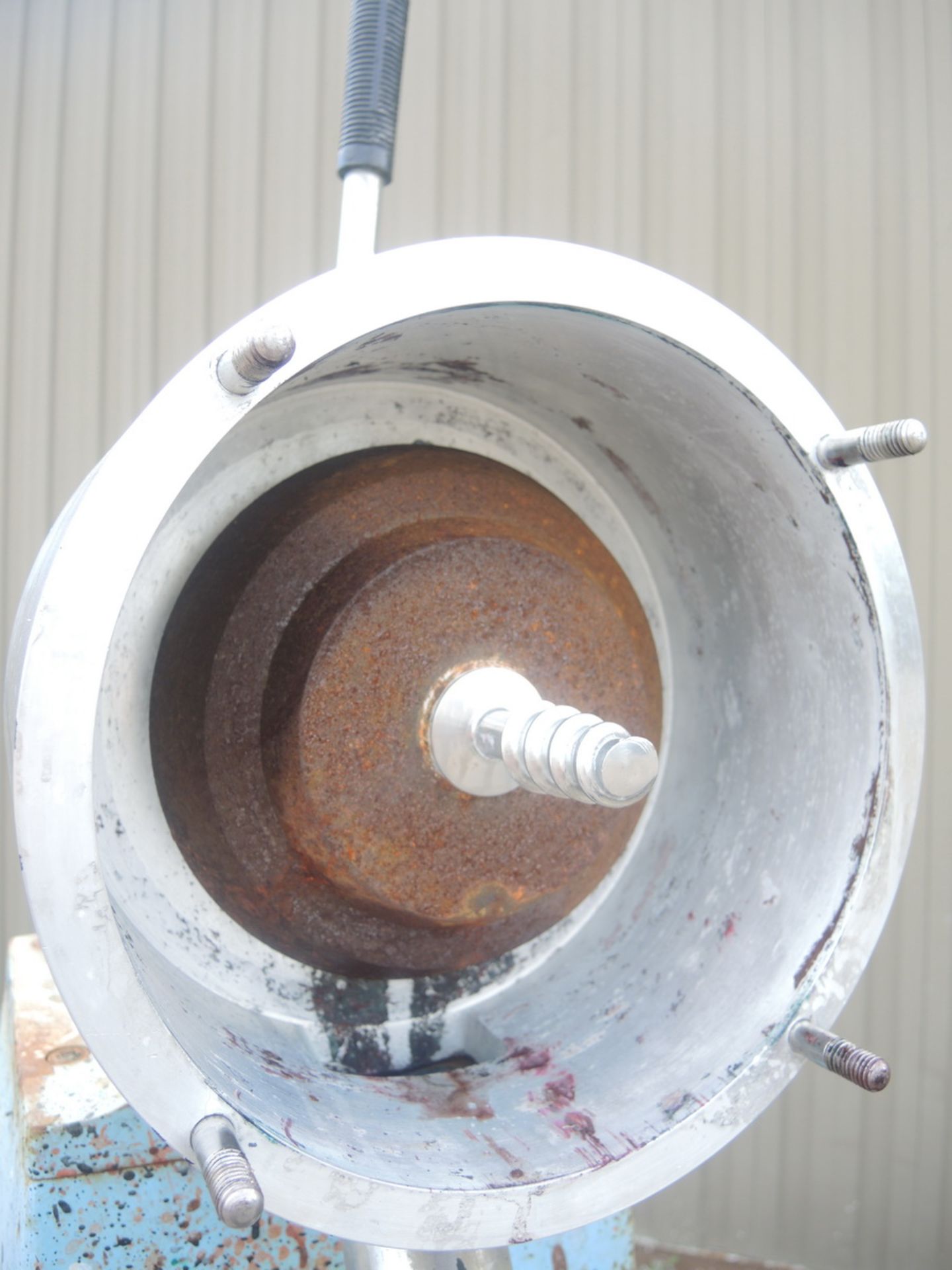 SULLIVAN TRI-HOMO MILL, 15 HP Item Location : Laval  -MANUFACTURER:  SULLIVAN, -WATER COOLED - Image 5 of 7