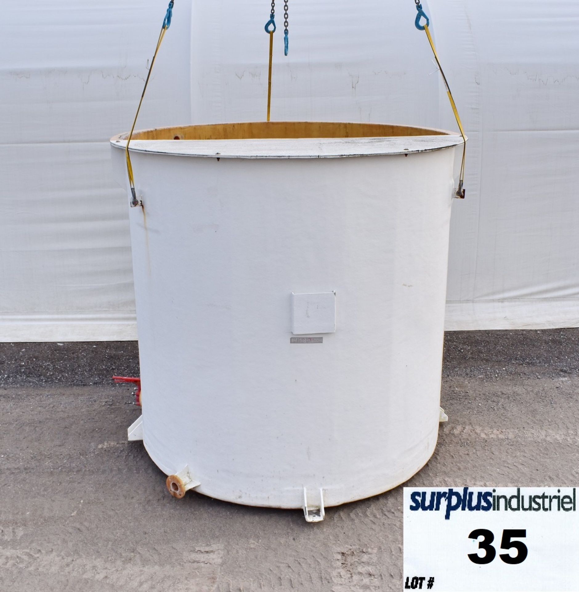 4350 GALLON TANK, FIBERGLASS Item Location : Laval  -CAPACITY:  3600 I.G. / 16 365 L