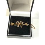Antique 15ct gold & seed-perl bow brooch measures approx 3.8cm weight 3g