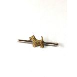 Antique 9ct gold dog brooch measures approx 5cm by 1.6cm weight 3g