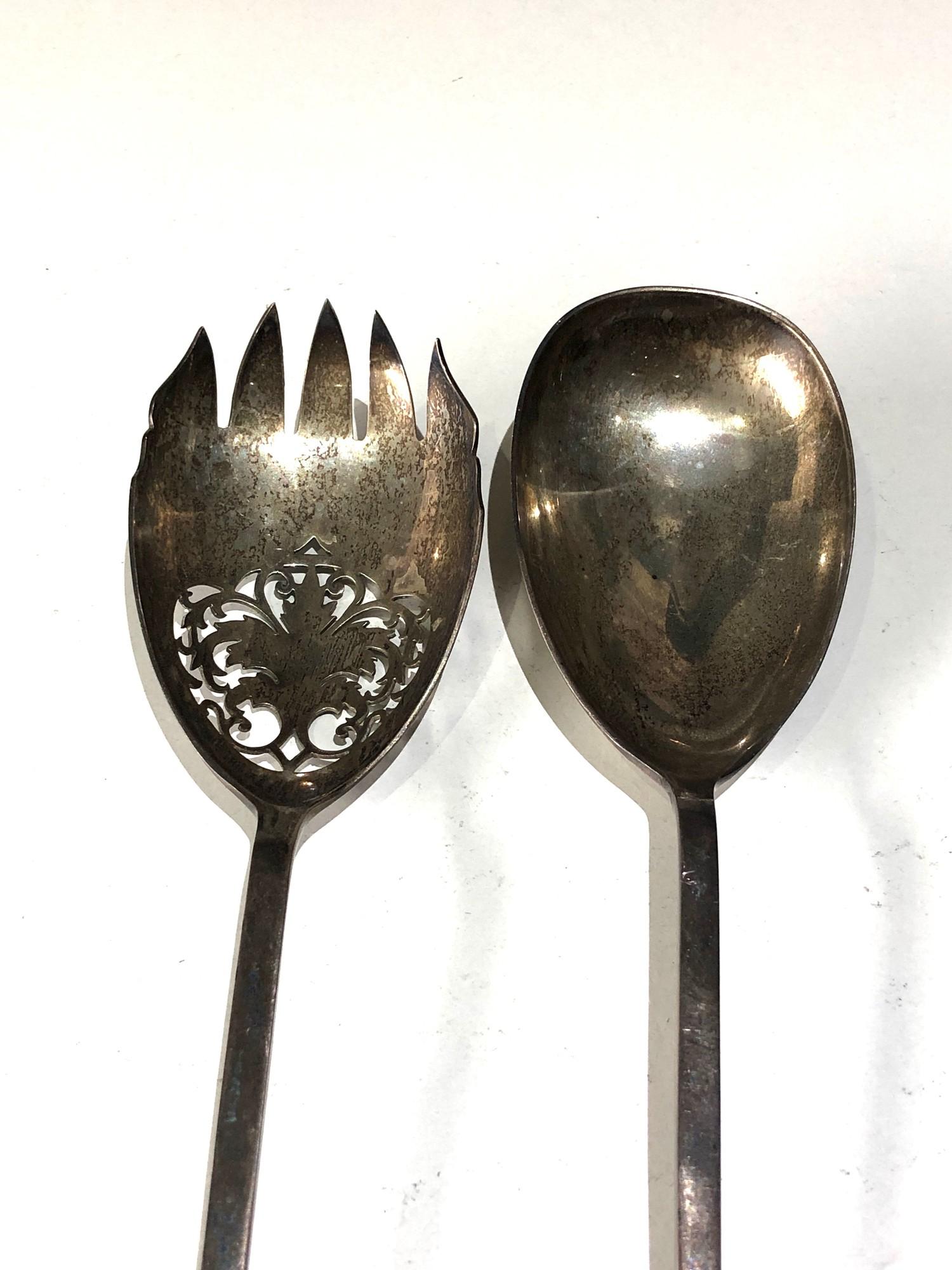 2 hallmarked Mappin & Webb silver salad serving spoons each measures approx 26cm long weight 100g - Image 2 of 3