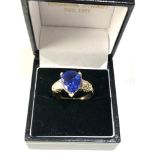 Fine 18ct gold diamond and pear 12mm tanzanite ring central tanzanite measures approx 12mm by 10mm