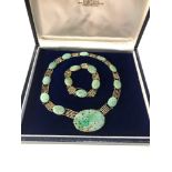 Fine Chinese 14ct gold & jade necklace and bracelet total weight 76.5g