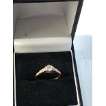 18ct gold diamond ring 2.2g