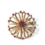 18ct gold ruby brooch 9.5g