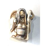 Early 20th century signed ivory rotating head netsuke measures approx 4.5cm