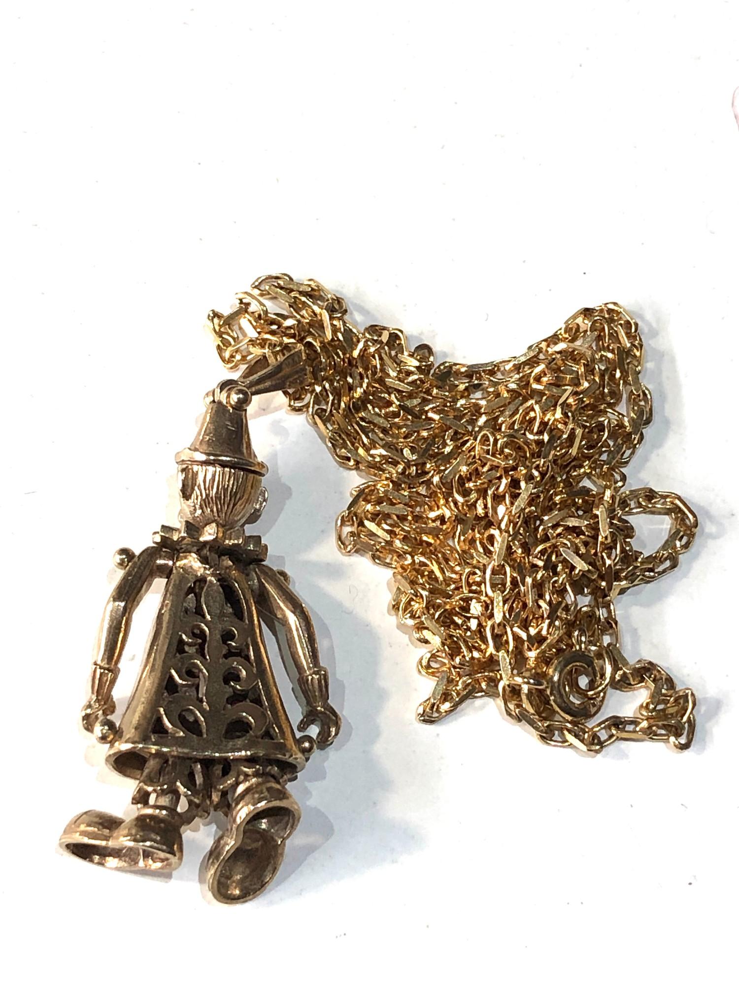 9ct gold articulated clown pendant and chain weight 13.5g - Bild 3 aus 3