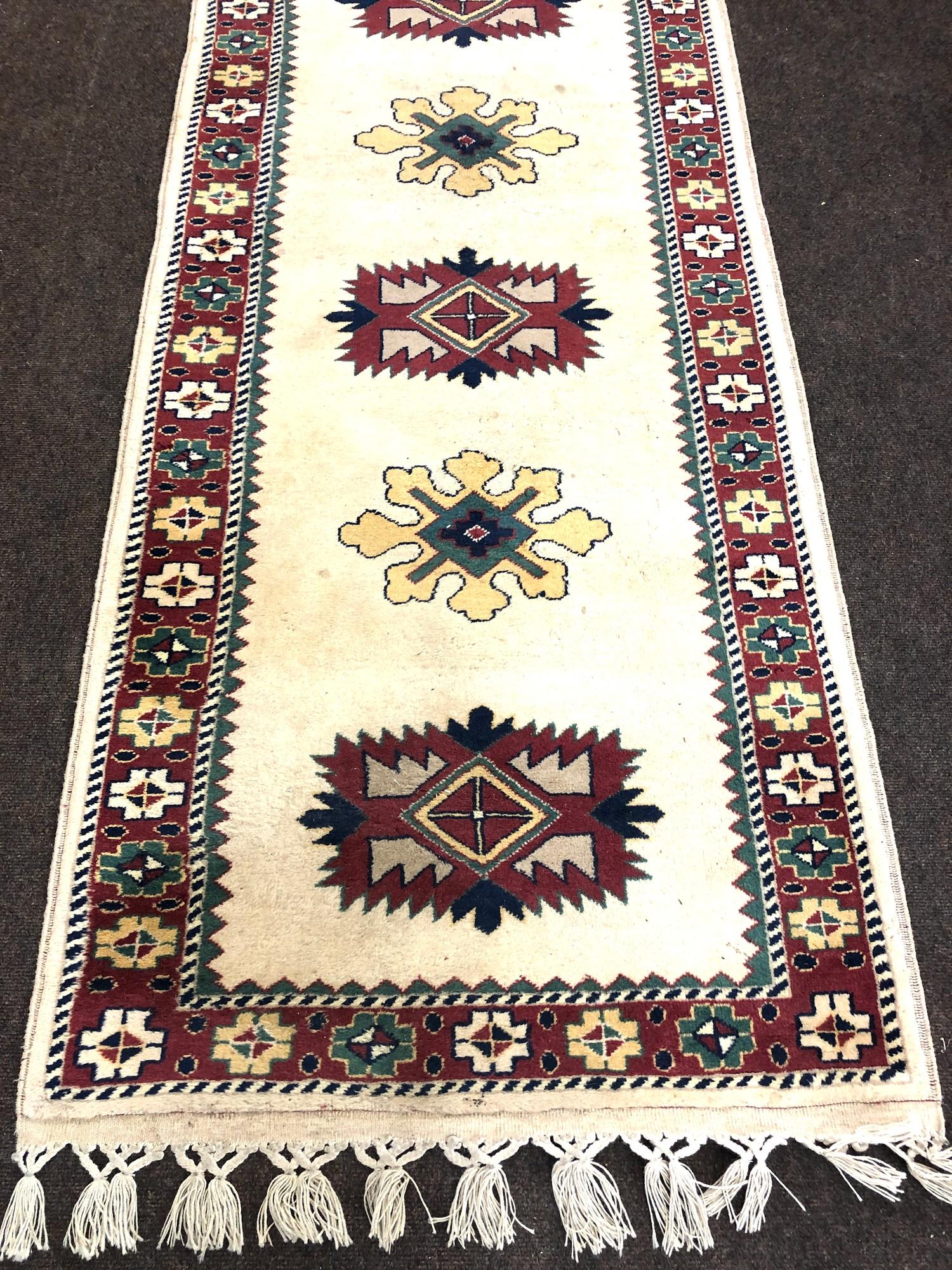 Vintage carpet runner, approximate measurements: length 108 inches, 36 inches width - Image 2 of 3