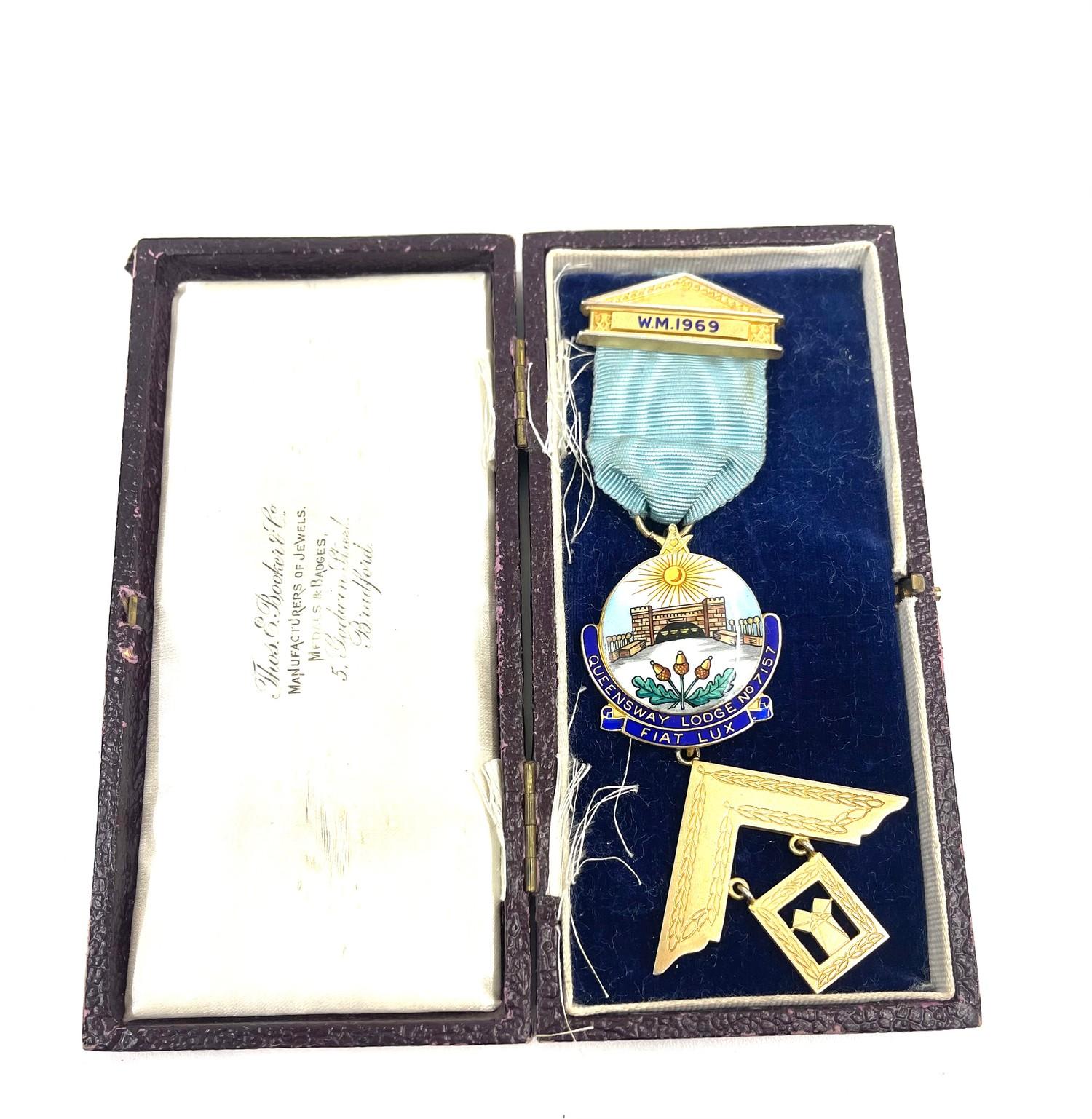 Boxed hallmarked silver and enamel masonic lodge jewel, Queensway Lodge 7157