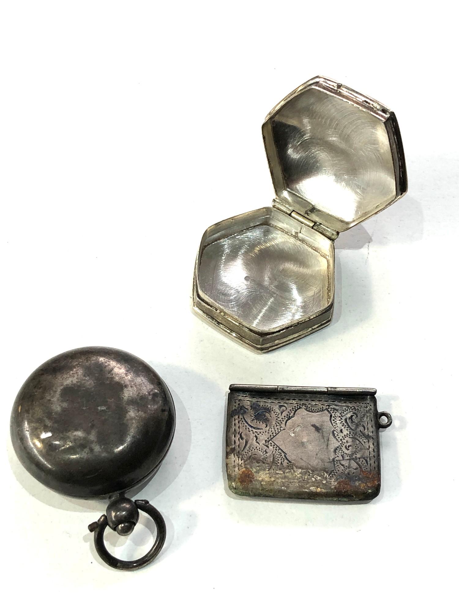 Selection of silver items includes pill box envelope stamp case and silver coin holder age related - Image 3 of 3