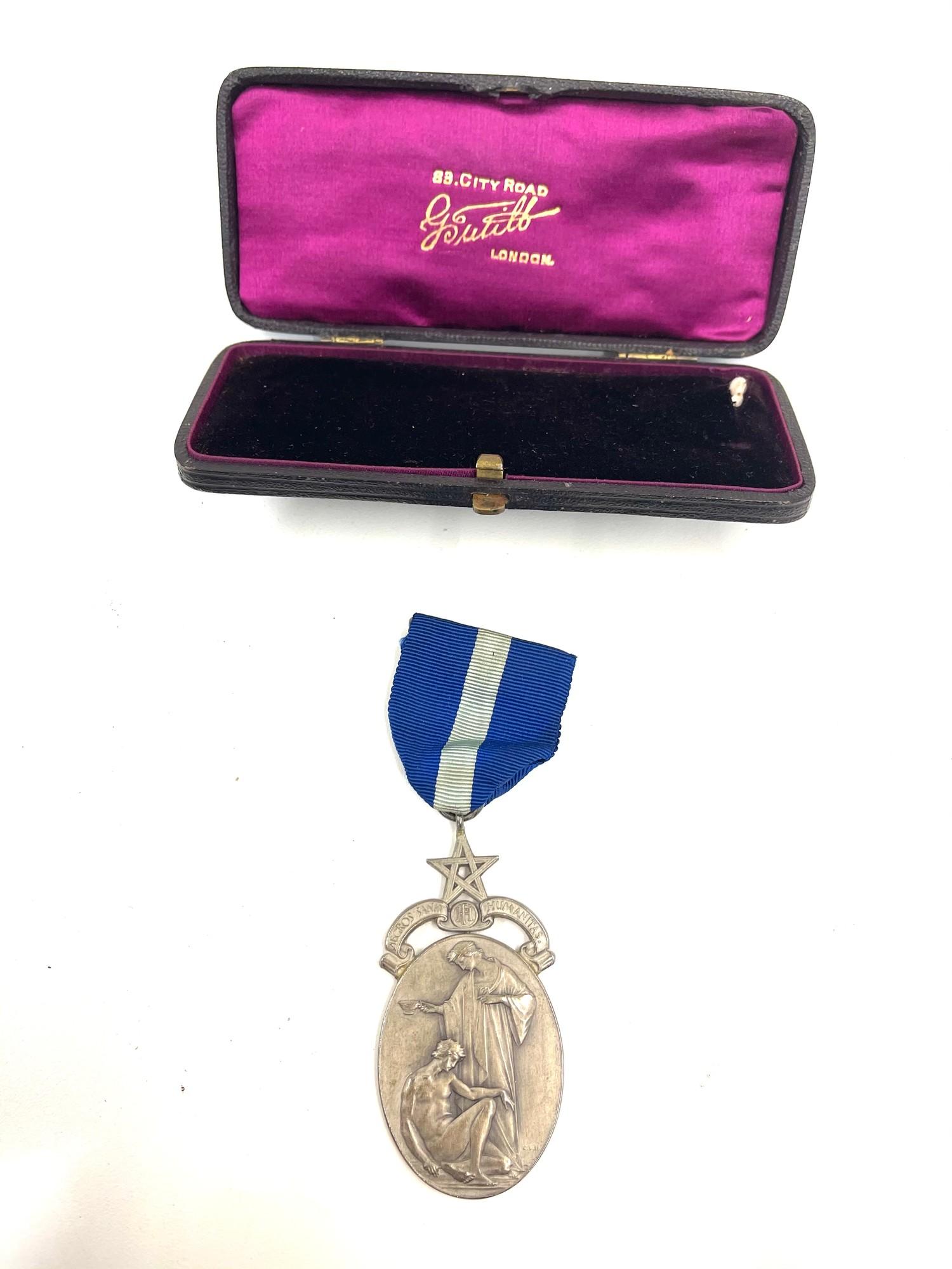 Boxed hallmarked silver masonic hospital Masonic medal, named W Bro Captain E G Crawley