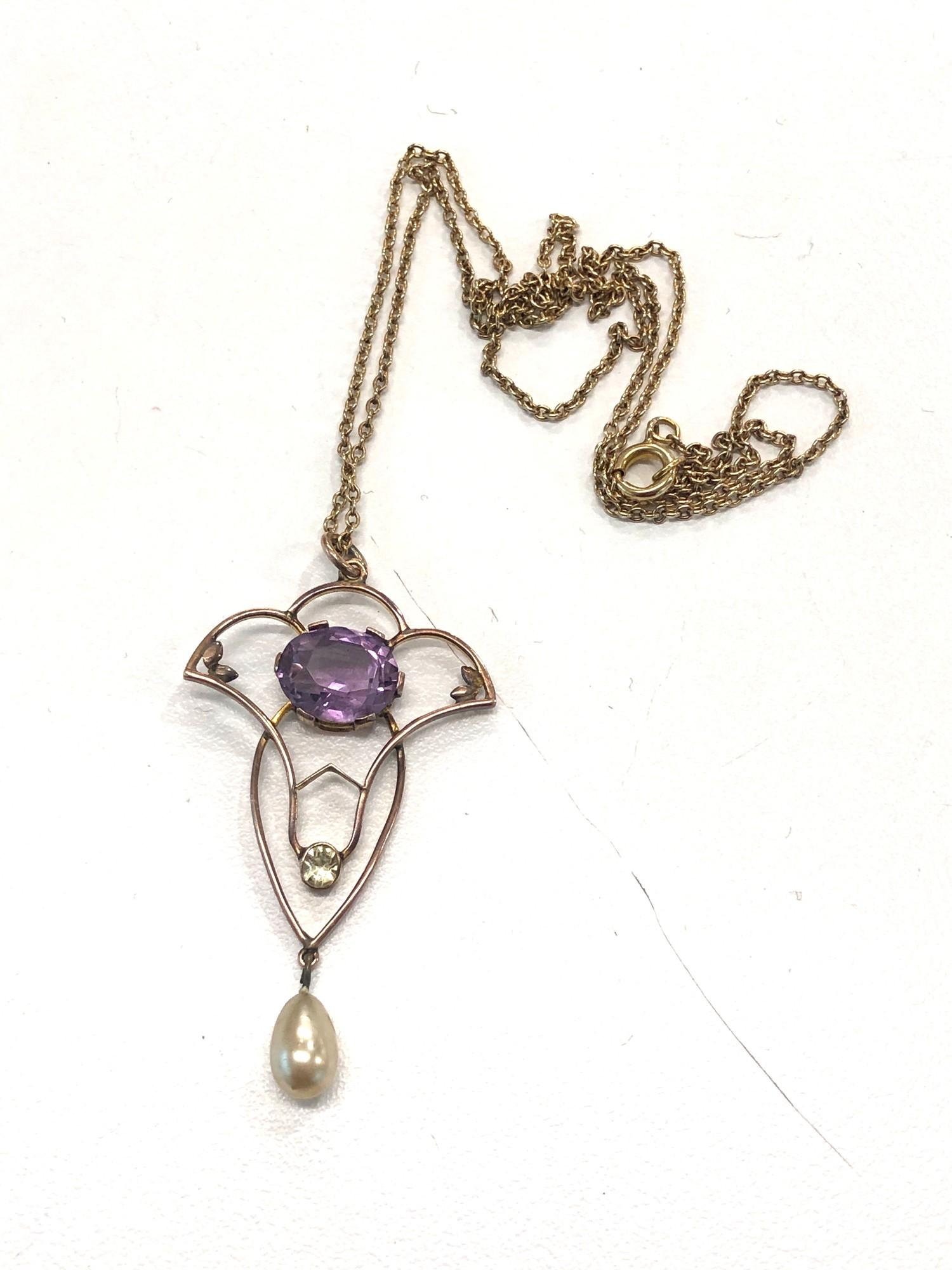 Antique 9ct gold amethyst and pearl drop pendant and chain pendant measures approx 4.6cm drop by 2.