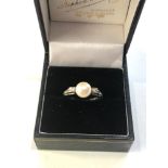 Vintage 18ct White gold pearl ring weight 3.6g