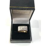 Heavy Vintage 14ct gold diamond ring central diamond measures approx 4mm with diamonds around weight