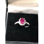 9ct gold diamond and ruby halo cluster ring 2.5g