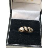 18ct Gold and black enamel rose diamond ring weight 3.1g