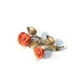 18ct gold & coral rose brooch measures approx 4.8cm by 3cm weight 8.2g xrt tested as 18ct gold