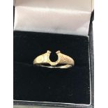 9ct gold horse shoe ring weight 1.8g