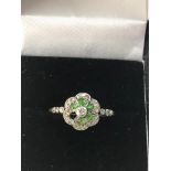 Antique 18ct gold diamond & green gemstone ring miising stone weight 2.3g