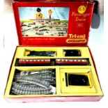Triang r1z passenger train boxed railway set box in worn condition train set in played with