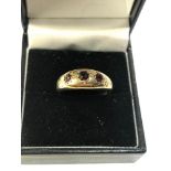 9ct gold garnet trilogy ring weight 2.6g