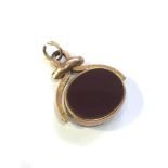 Antique 9ct gold large spinning fob measures approx 3.6 by 3.1cm