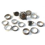 Selection of 14 vintage silver rings