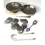 selection of silver items includes 4 silver wine labels 2 silver bowls sugar tongs etc weight 320g