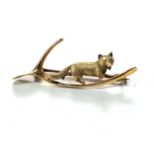 Antique 15ct gold fox & wishbone brooch measures approx 4.6cm by 1.7cm weigt 7.1g xrt as 15ct gold