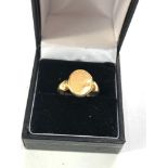18ct gold antique locket ring weight 3.2g creases to lid of locket