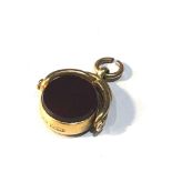 9ct gold bloodstone & carnelian spinner fob weight 5.3g