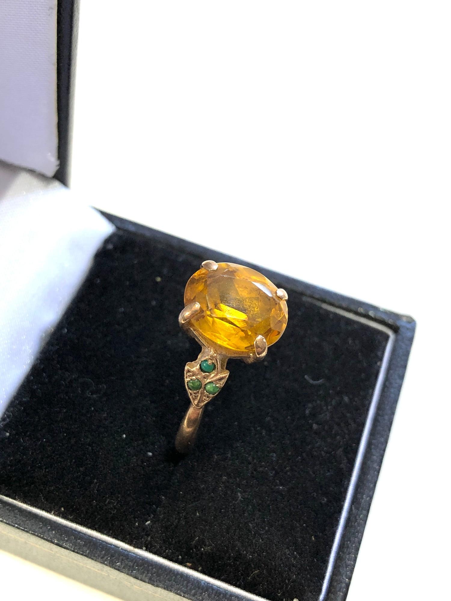 9ct gold synthetic yellow sapphire ring weight 4.5g - Image 2 of 4