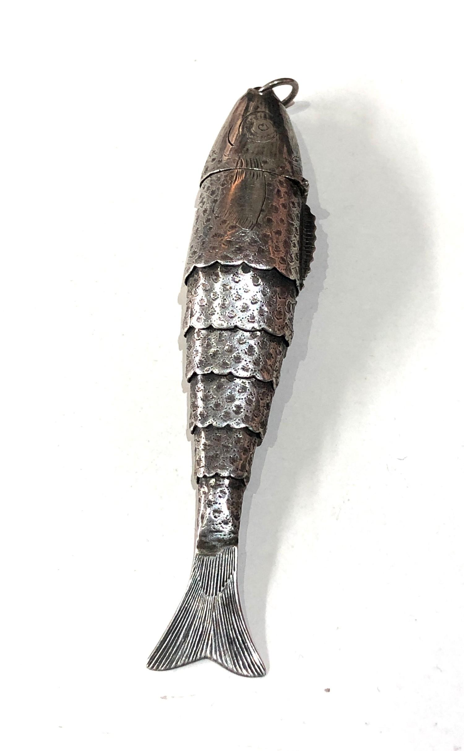 Large antique silver articulated fish vinaigrette measures approx 10cm long head opens to reveal - Image 4 of 6