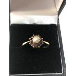 9ct gold garnet & pearl halo set ring weight 2.2g