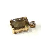 Chunky 9ct gold stone set pendant measures approx 2.5cm drop by 1.3cm wide weight 6.3g