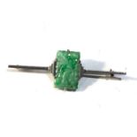 White gold antique carved jade bar brooch measures approx 5.8cm by 1.9cm weight 4.5g