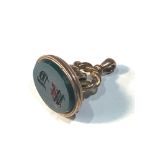 9ct gold fob/seal weight 4g measures approx 2.2cm by 1.6cm wide