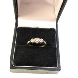 18ct gold trilogy diamond set ring weight 2.5g